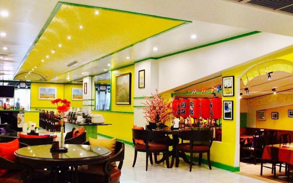 Yellow Ribbon Hills Boutique Suites Бангкок Экстерьер фото