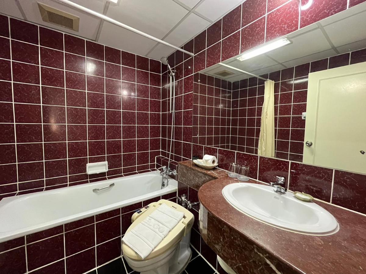 Yellow Ribbon Hills Boutique Suites Бангкок Экстерьер фото