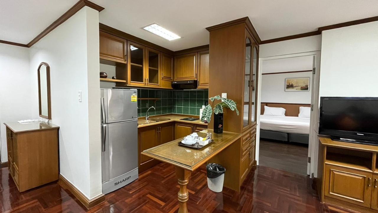 Yellow Ribbon Hills Boutique Suites Бангкок Экстерьер фото