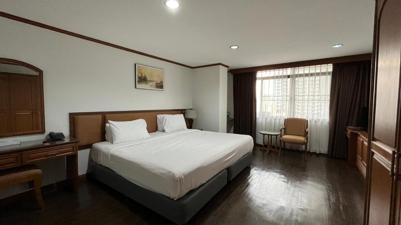 Yellow Ribbon Hills Boutique Suites Бангкок Экстерьер фото