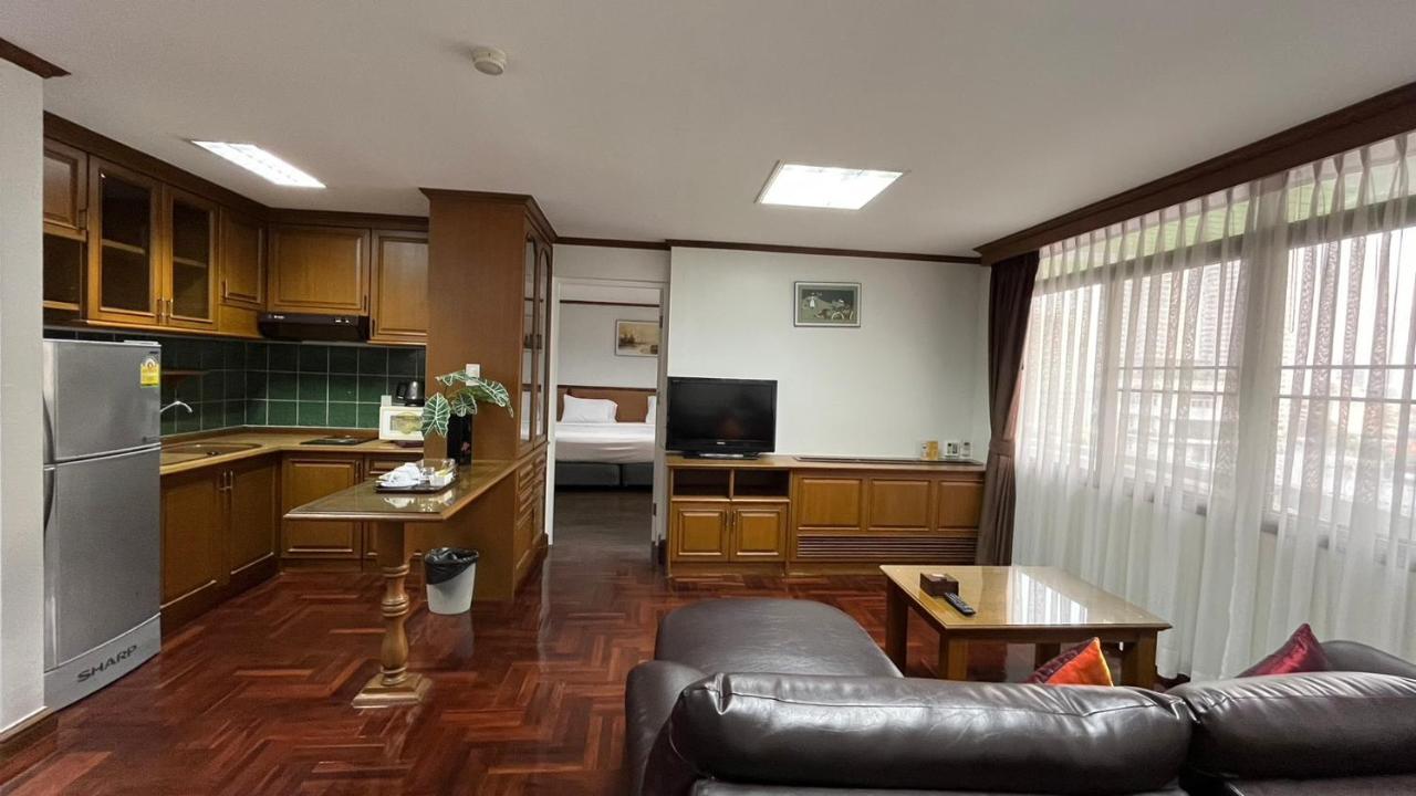 Yellow Ribbon Hills Boutique Suites Бангкок Экстерьер фото